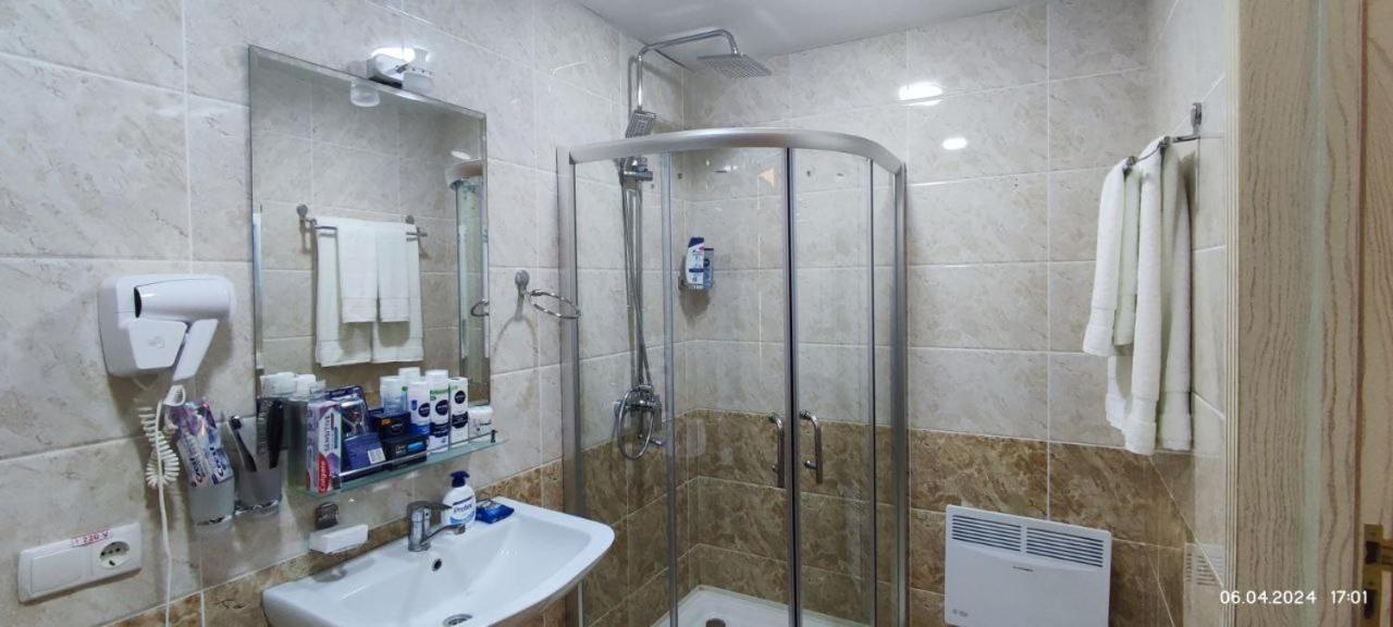 Bek Plus Hotel Takchilik Dış mekan fotoğraf