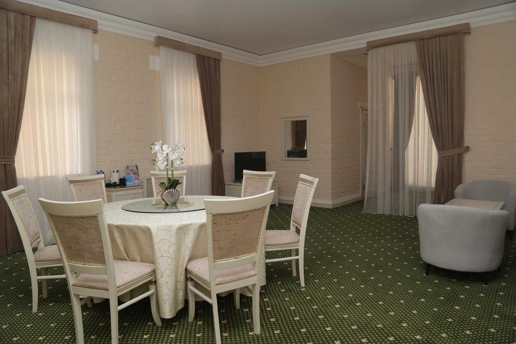 Bek Plus Hotel Takchilik Dış mekan fotoğraf