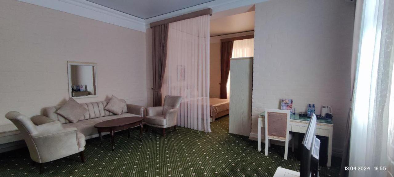 Bek Plus Hotel Takchilik Dış mekan fotoğraf