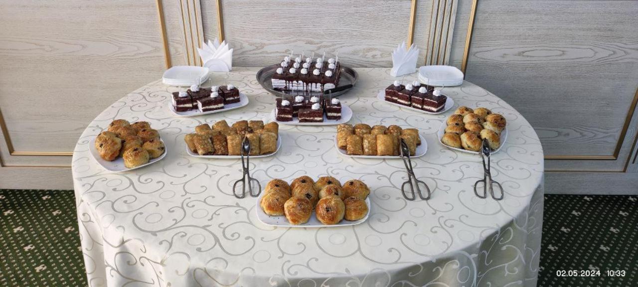 Bek Plus Hotel Takchilik Dış mekan fotoğraf